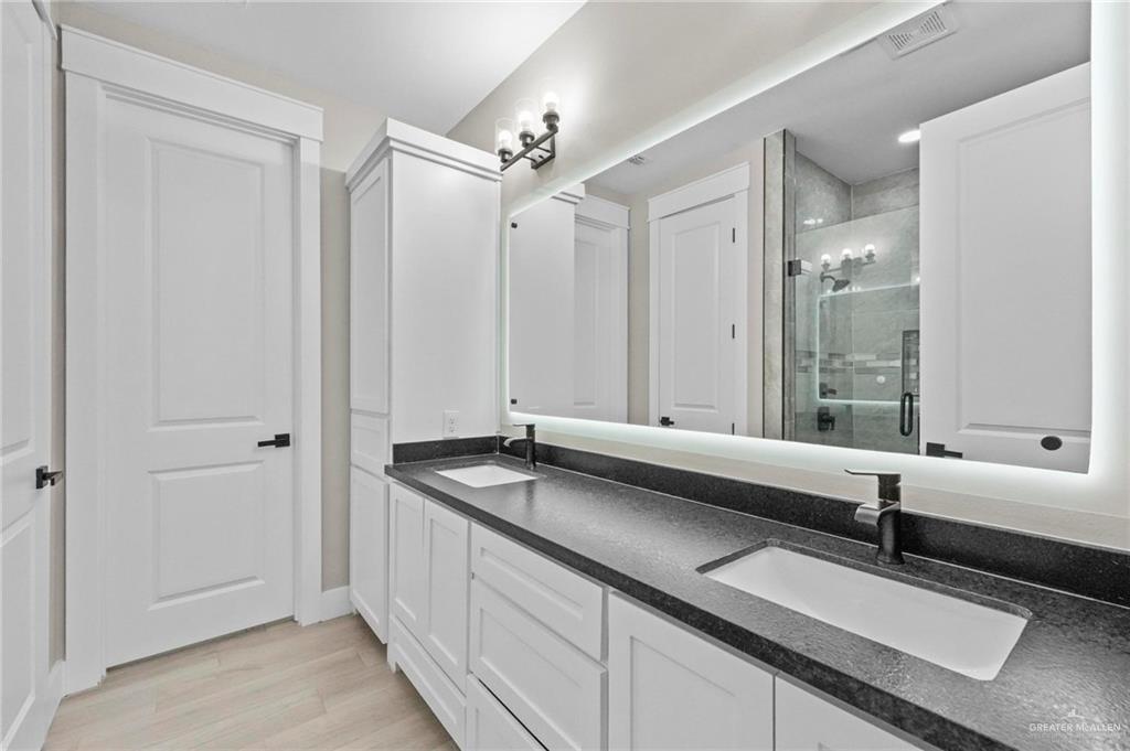 Photo 10 of 3200 Rabbit Run Avenue