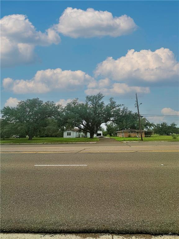 Photo 3 of 408 Griffin Parkway