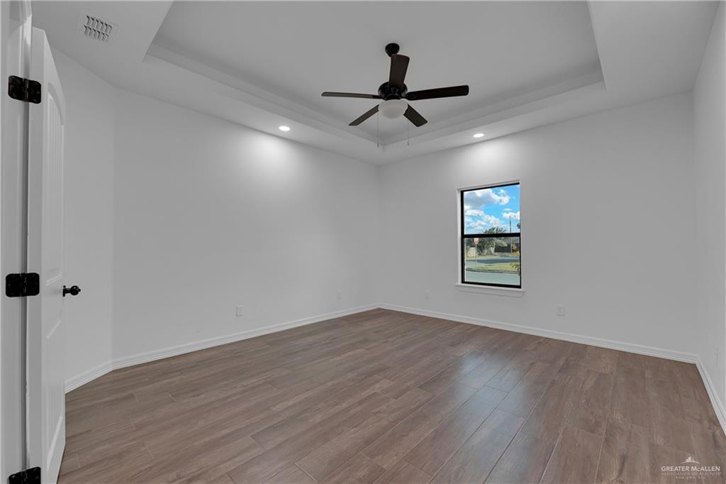 Photo 11 of 4000 Hackberry Avenue