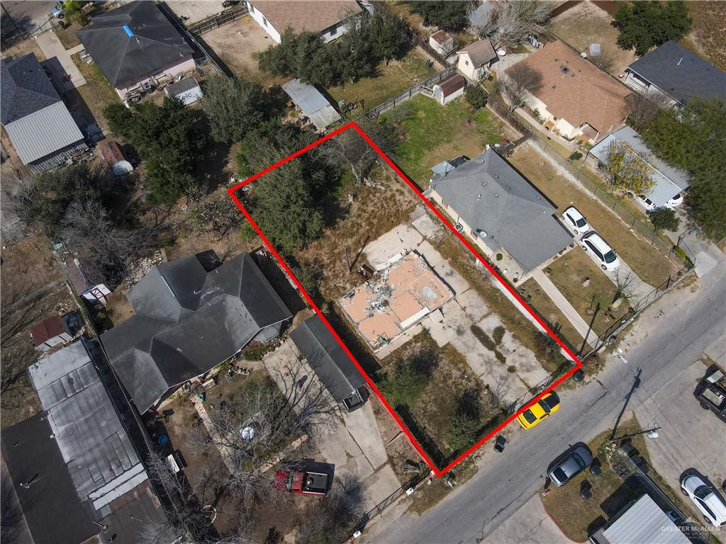 Photo 9 of 911 Truman Avenue