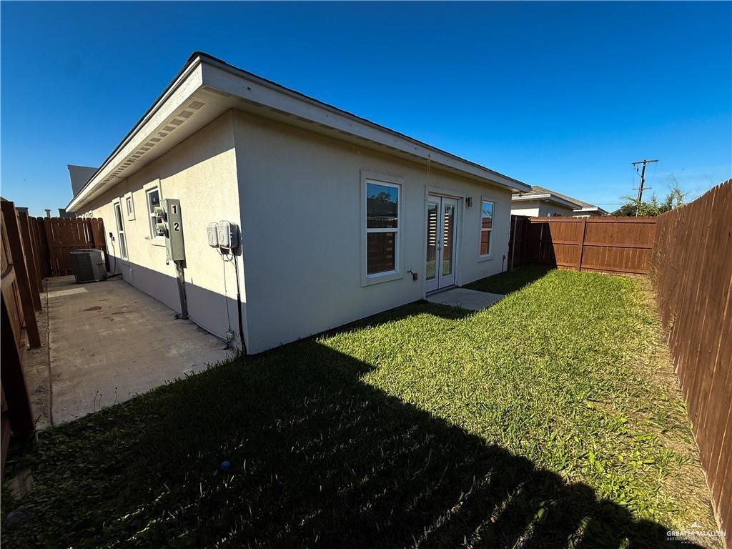 Photo 16 of 1602 Angelina Drive #2