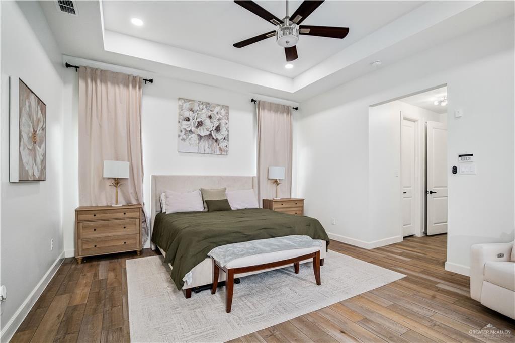 Photo 12 of 3300 Saint Honore Drive