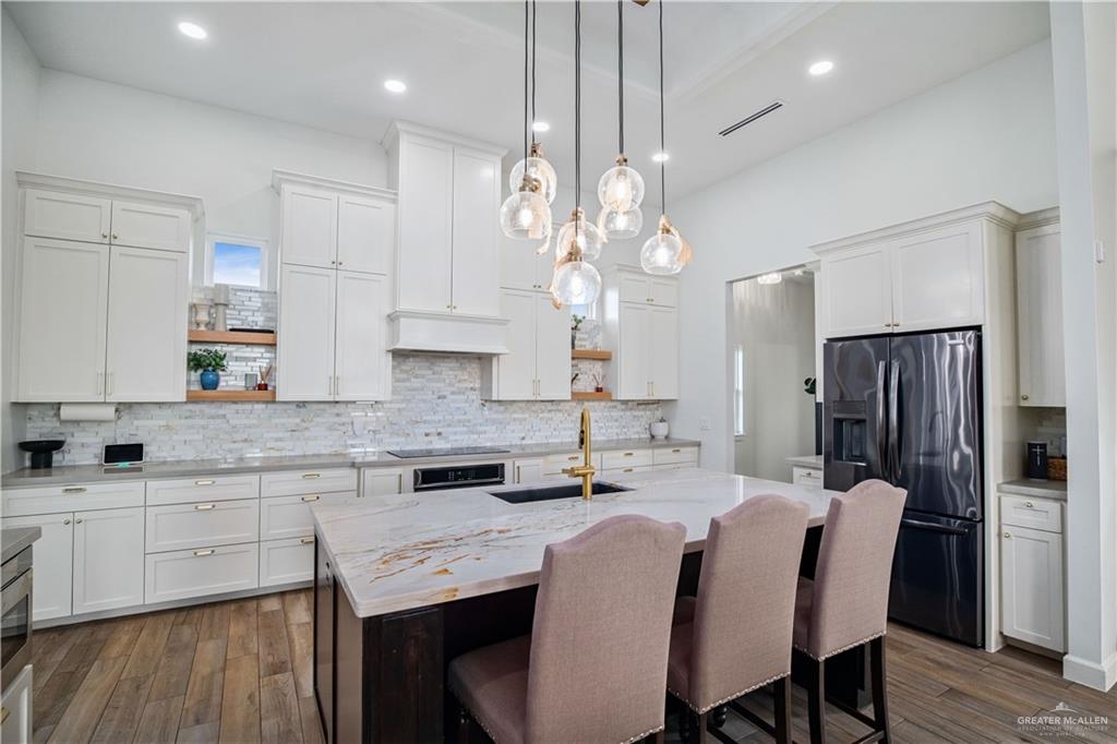 Photo 6 of 3300 Saint Honore Drive