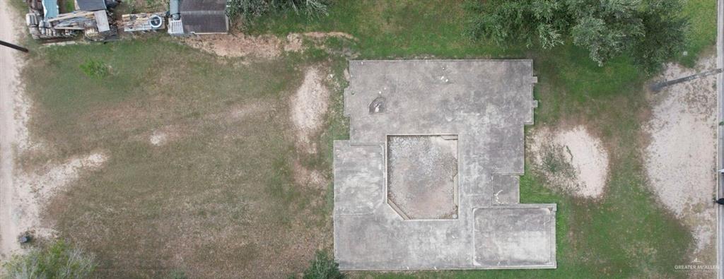Photo 2 of 2021 Mexico Avenue