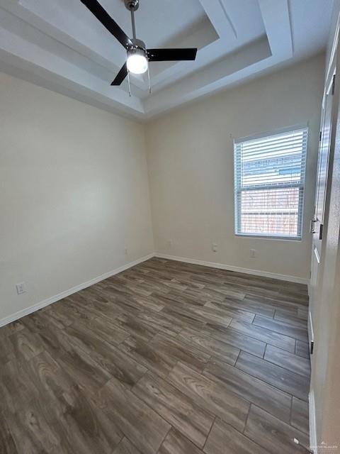 Photo 5 of 1012 La Pointe Avenue
