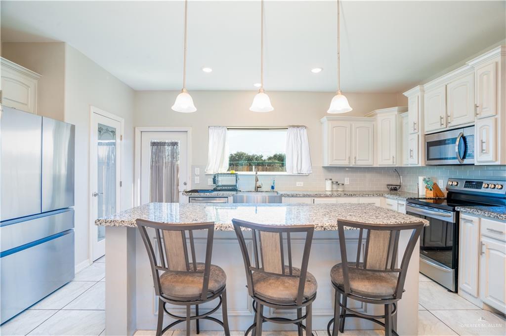 Photo 6 of 1201 Ambrosia Drive