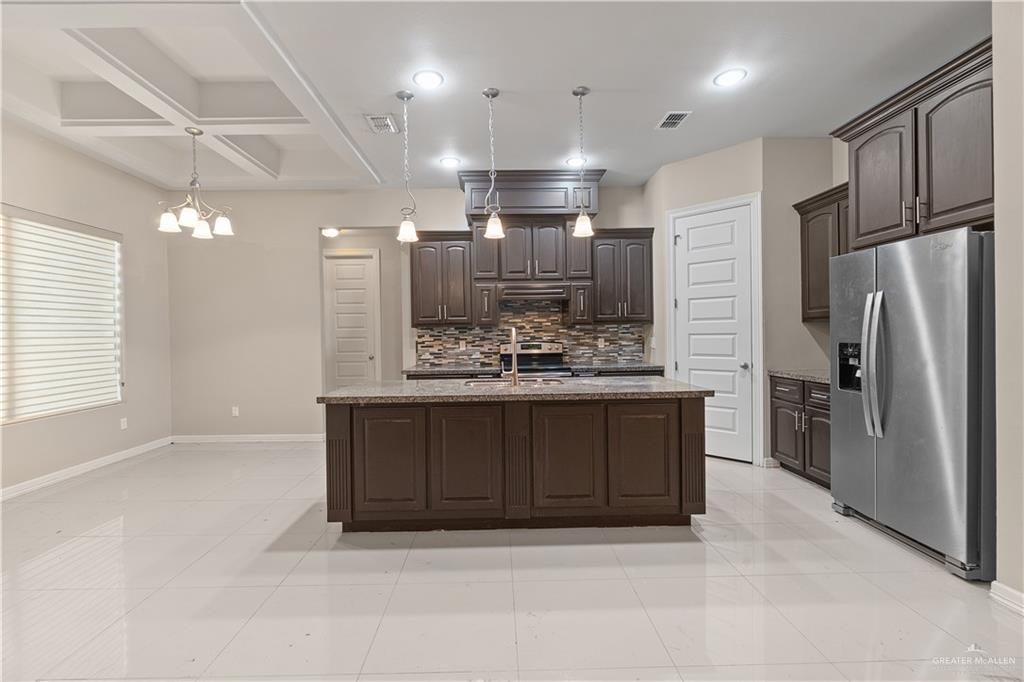 Photo 6 of 5120 Kendlewood Avenue