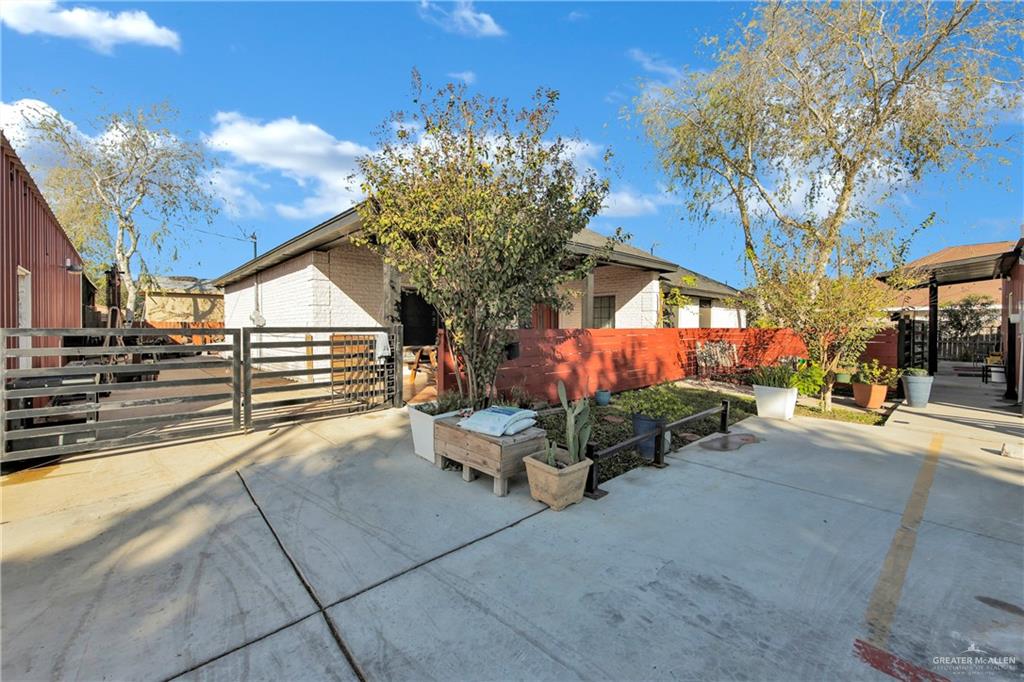 Photo 15 of 2709 & 2711 Shary Road
