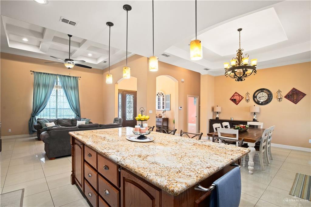 Photo 6 of 917 Beddoes Road