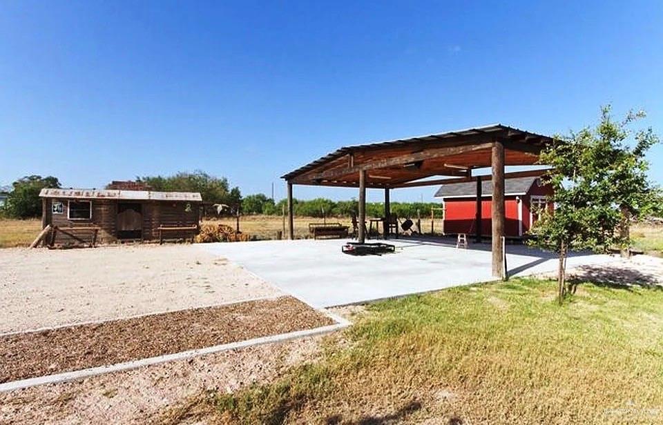 Photo 2 of 3921 Los Ebanos Road