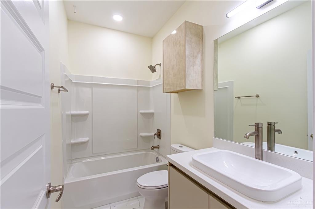 Photo 13 of 1300 Aryana Avenue