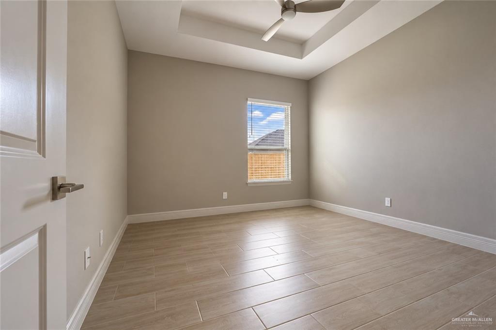 Photo 20 of 3909 Zenker Avenue