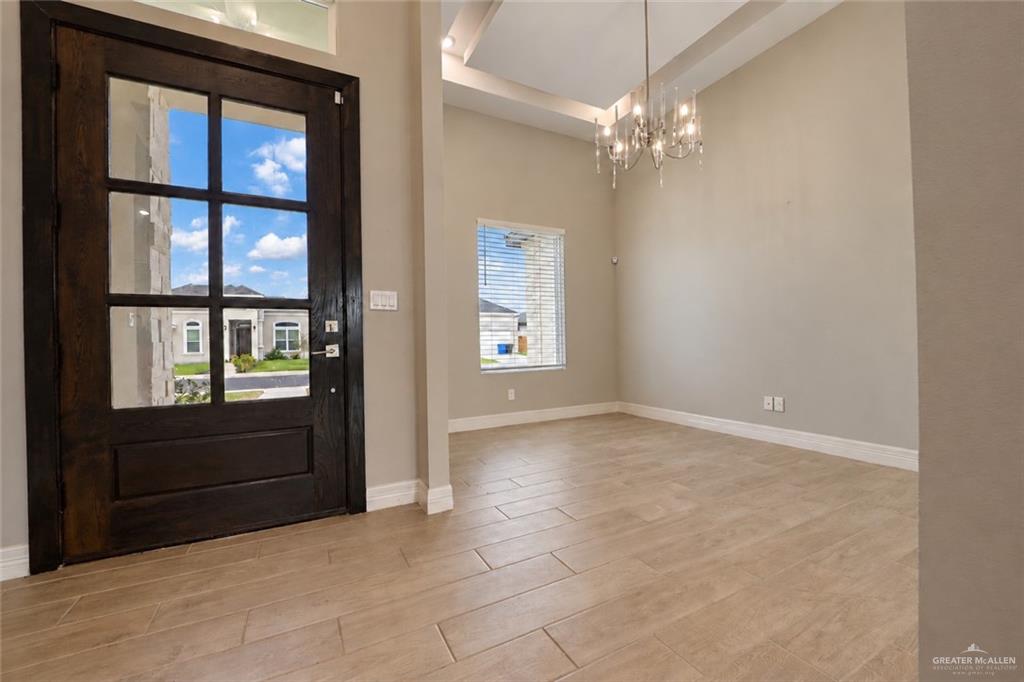 Photo 9 of 3909 Zenker Avenue