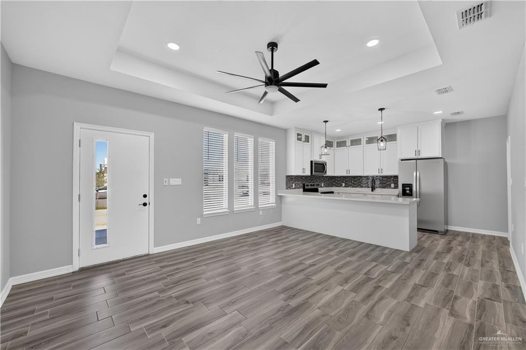 Photo 6 of 2801 Bald Cypress Avenue