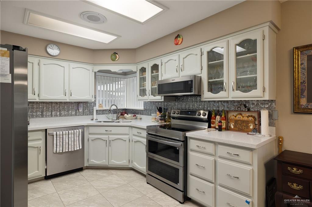 Photo 6 of 1706 Aries Street