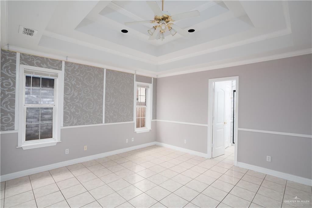 Photo 6 of 2802 Montgomery Drive