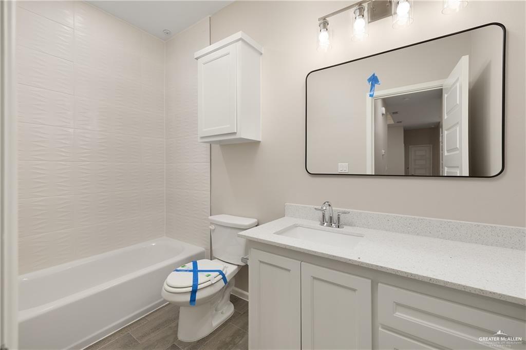 Photo 28 of 2708 Harrison Avenue #3