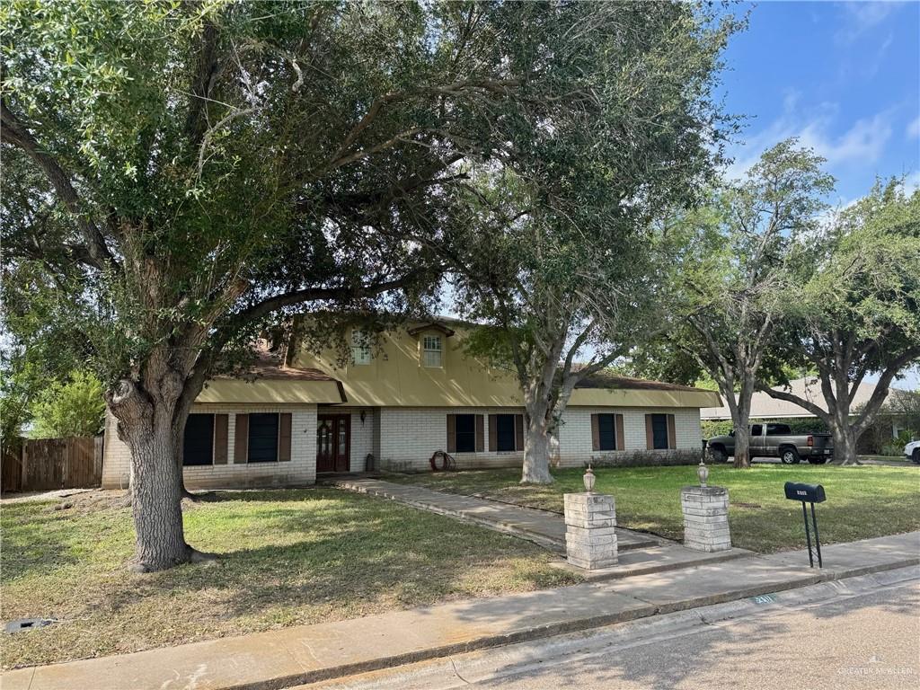 Photo 1 of 2511 Brentwood Drive, Mission