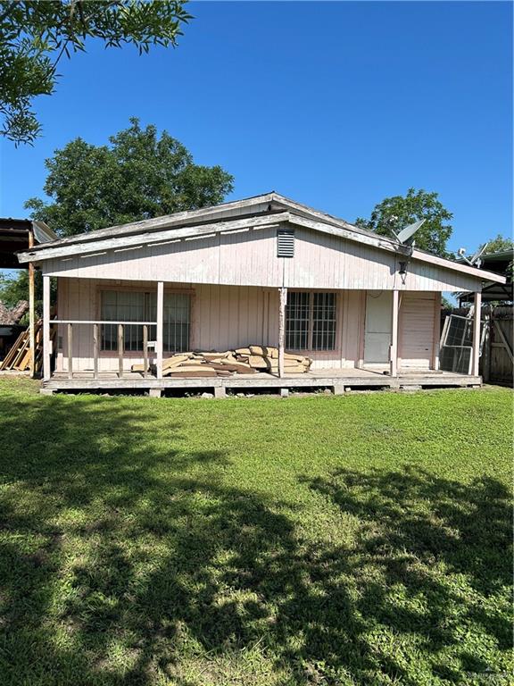 Photo 1 of 8405 Azucena Street, Donna