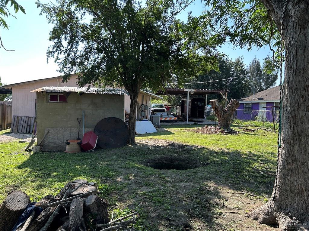 Photo 4 of 8405 Azucena Street