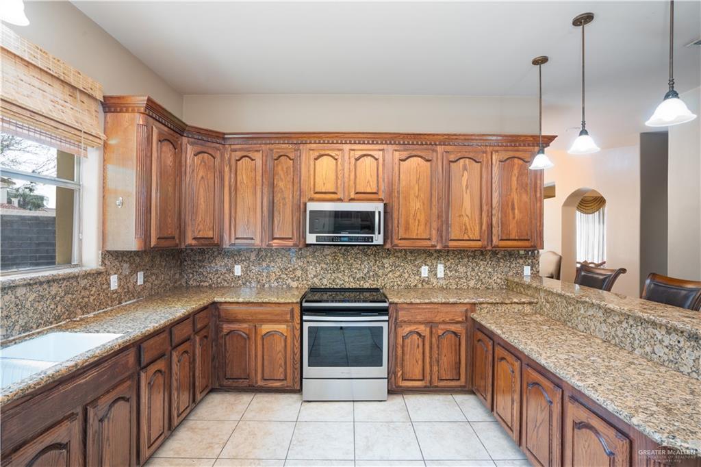 Photo 7 of 1104 Frio Street