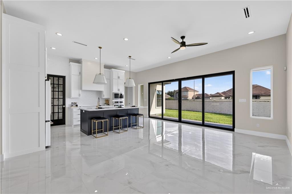 Photo 10 of 3421 Vendome Drive