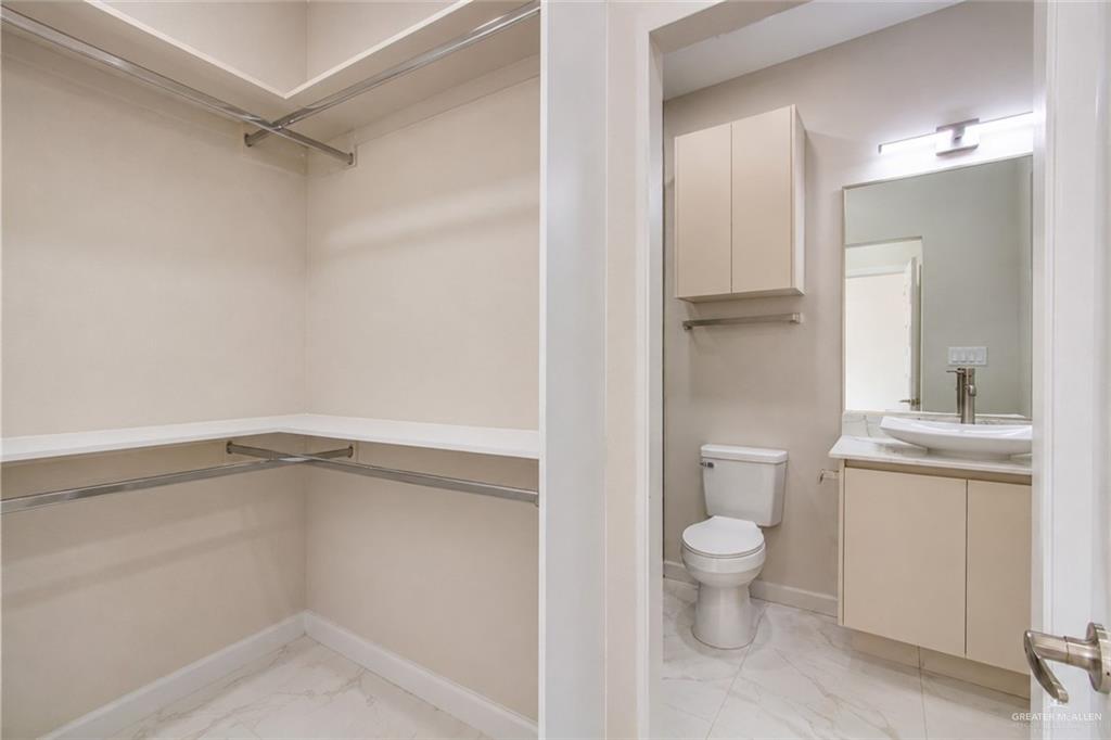 Photo 6 of 4309 Heron Avenue #3