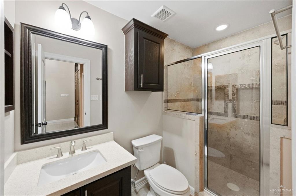 Photo 13 of 608 Biyaneta Avenue