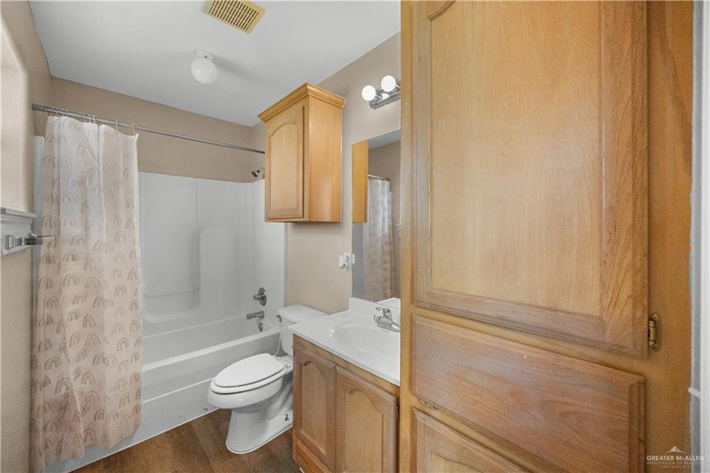 Photo 6 of 2502 Cervantes Avenue