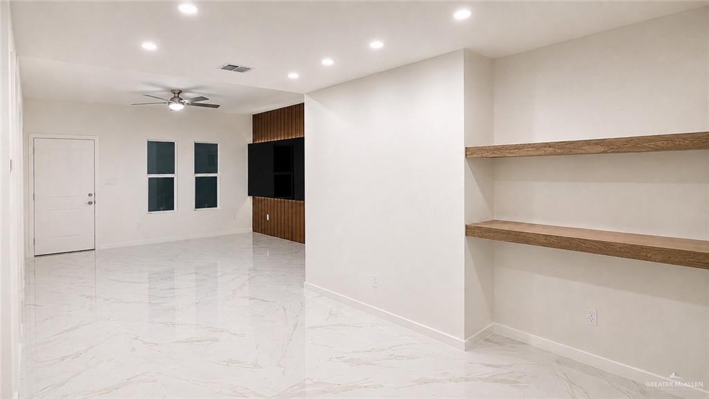 Photo 8 of 214 Barcelona Drive