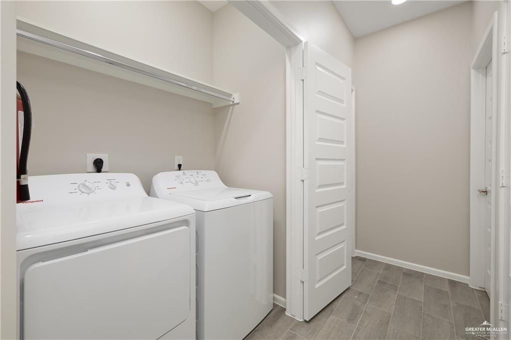 Photo 17 of 2704 Harrison Avenue #1