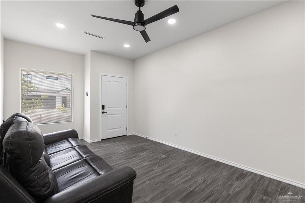 Photo 9 of 2800 Stablewood