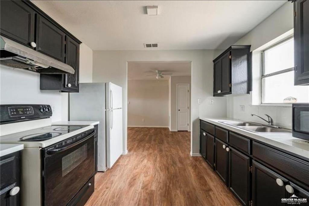 Photo 6 of 707 Gabriella Avenue