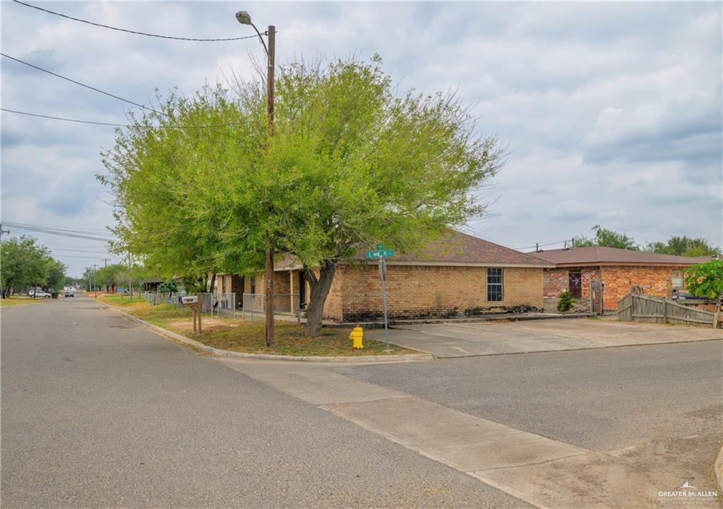 Photo 4 of 208 Camino Real Street