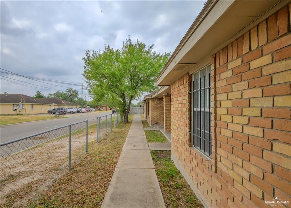 Photo 5 of 208 Camino Real Street