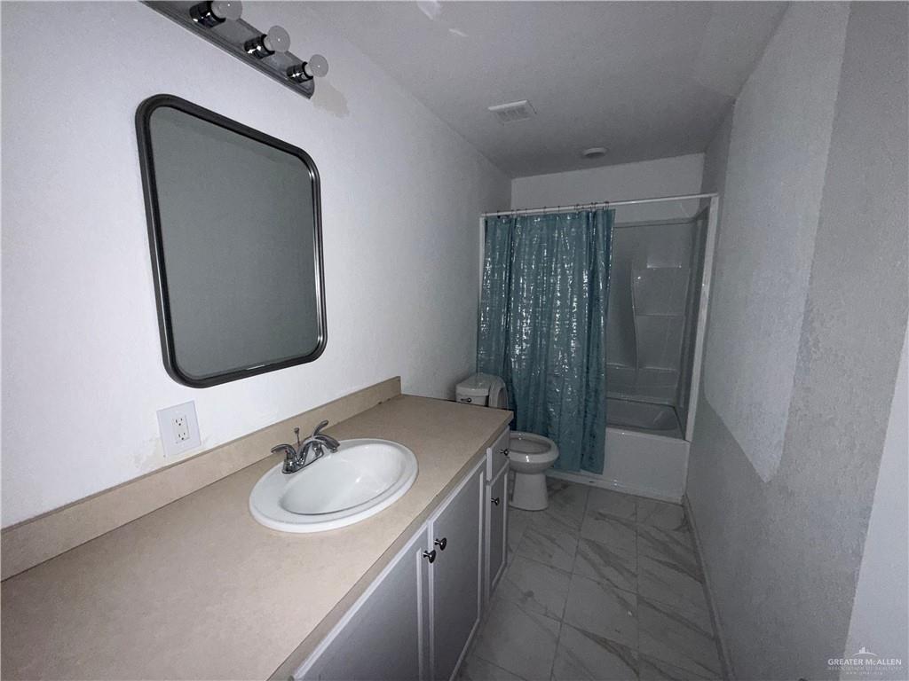 Photo 9 of 415 Edinburg Avenue #107