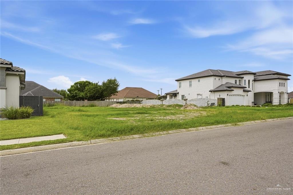 Photo 4 of 1604 Stonegate Drive
