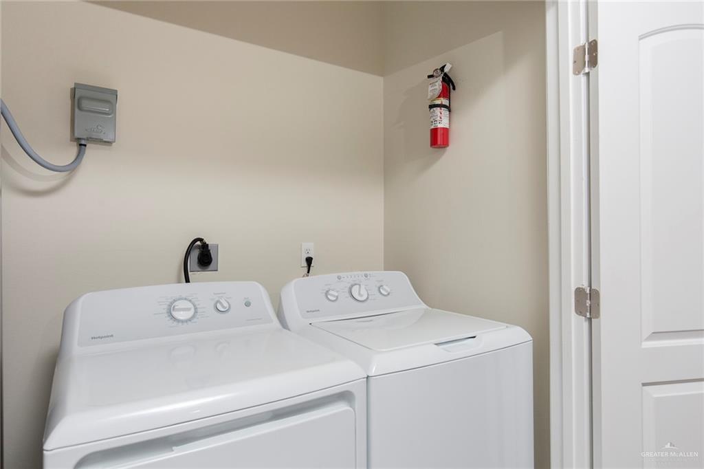 Photo 8 of 1706 Cortlandt Street