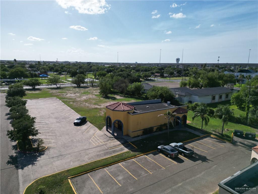 Photo 6 of 805R Cage Boulevard