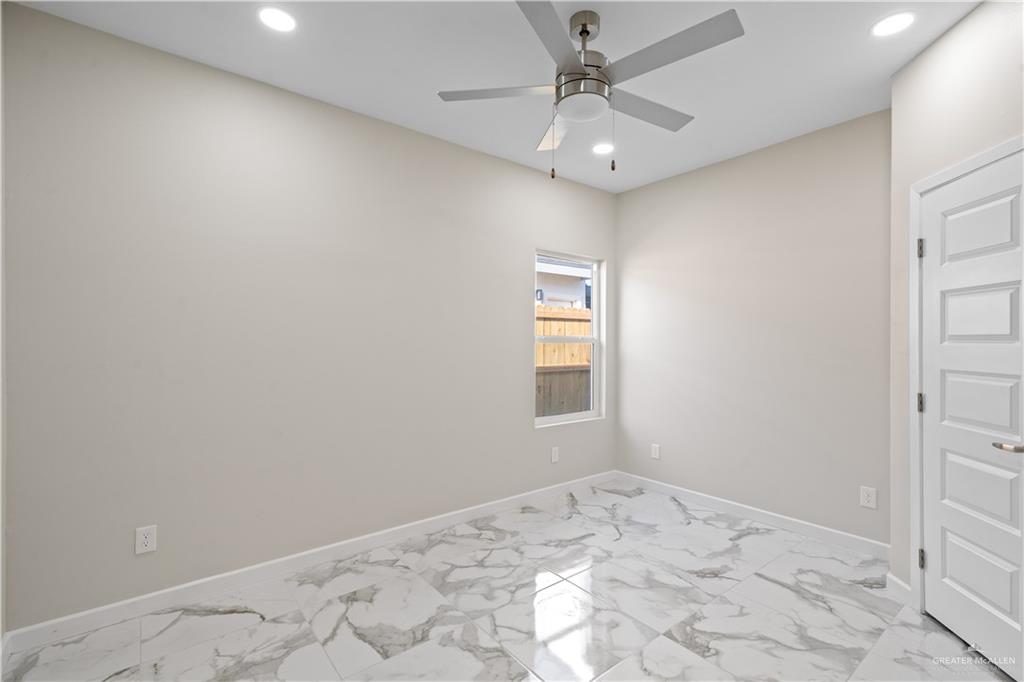 Photo 14 of 409 Onyx Avenue #2