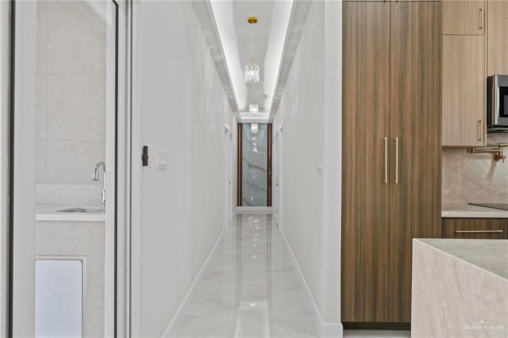 Photo 11 of 805 Azalea Street