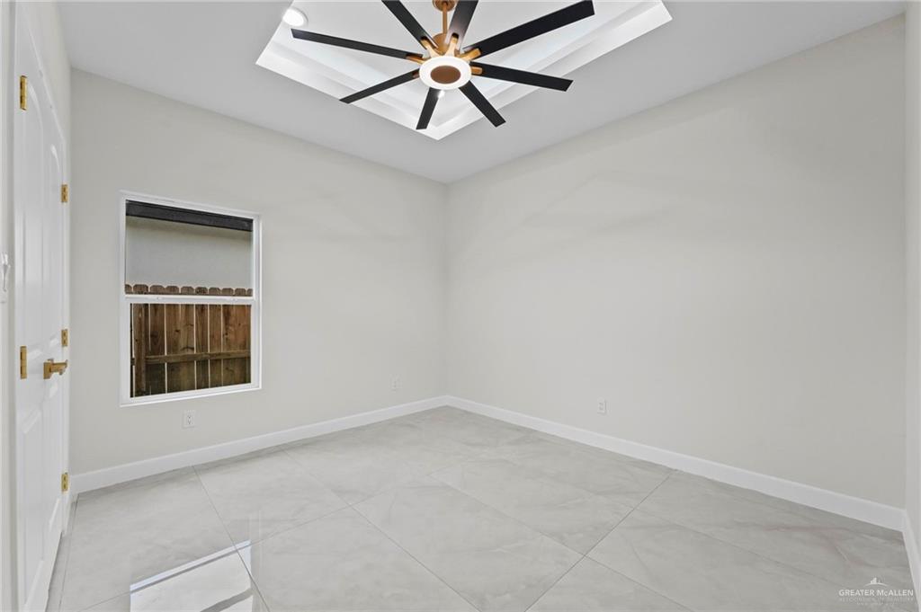 Photo 20 of 805 Azalea Street