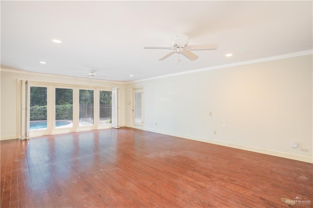 Photo 9 of 1131 6th Street