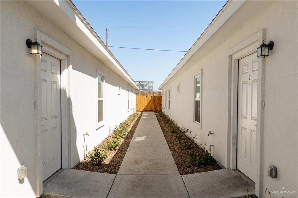Photo 13 of 215 Diamond Avenue