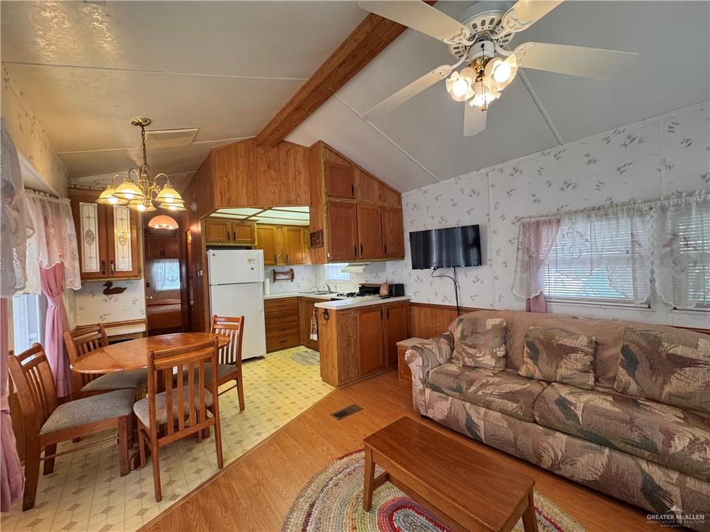 Photo 11 of 1433 Daytona Drive