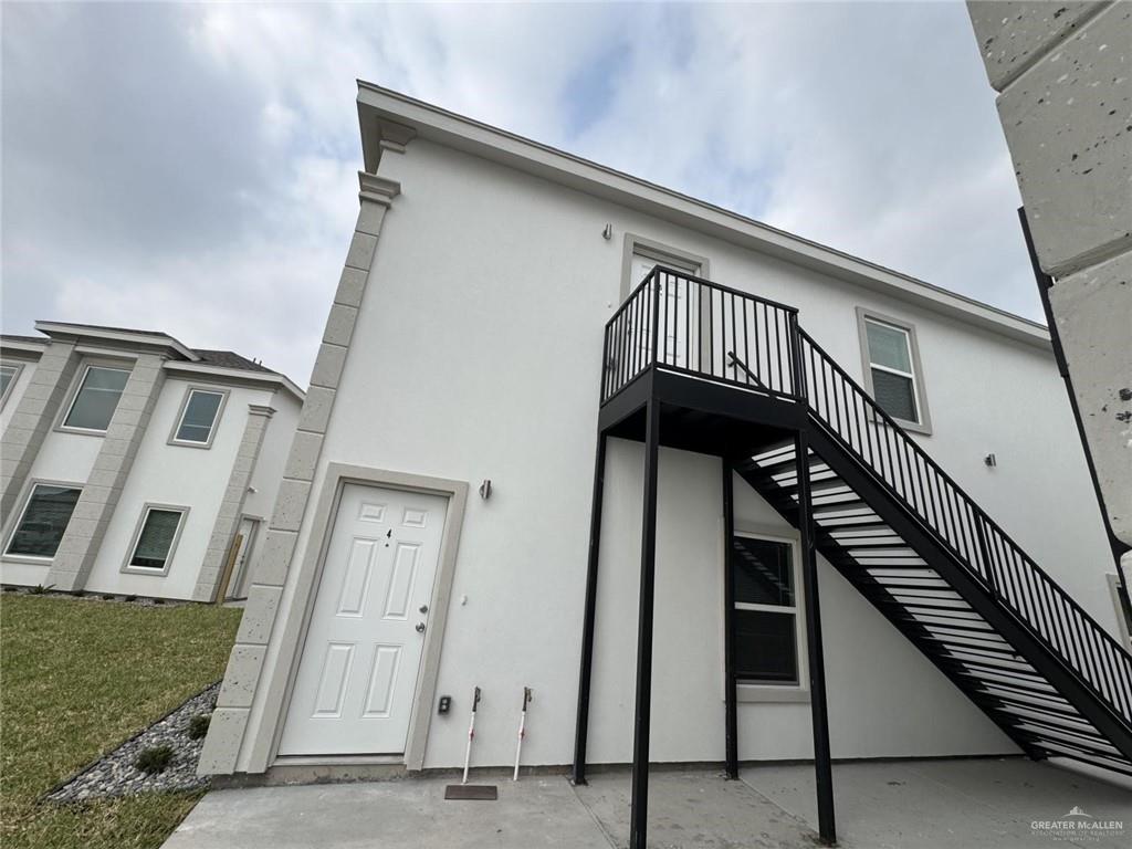 Photo 3 of 1612 Canelo Drive #2