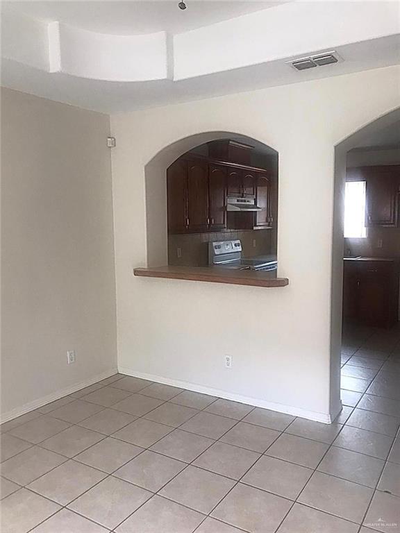 Photo 6 of 1105 Palm Drive #4