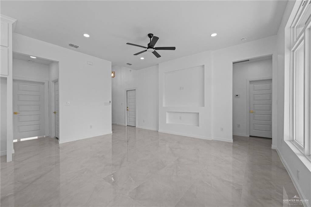 Photo 8 of 5801 Gira Del Sol Street