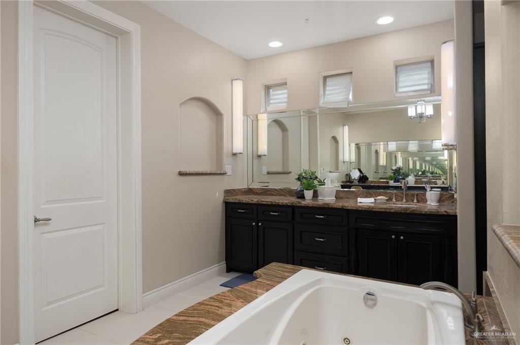 Photo 15 of 7405 Lago Escondido Drive