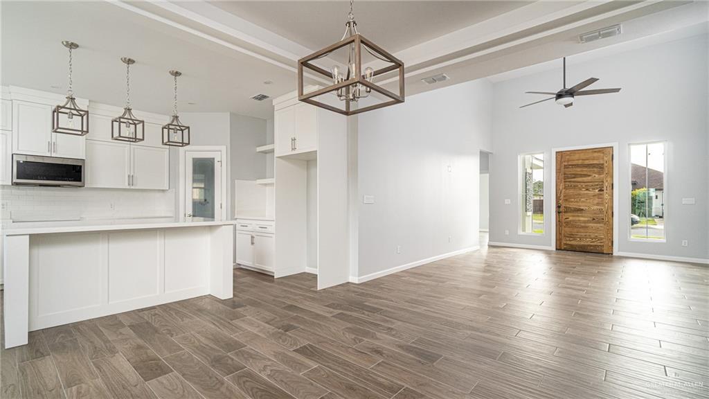 Photo 5 of 6005 Rayo Del Sol Street
